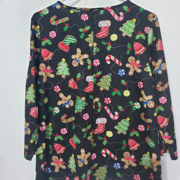 Festive Black Holiday Print Women's Tunic - Picture 2 of 7